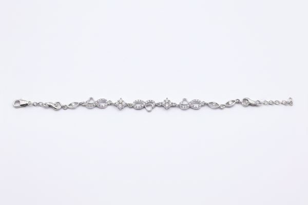 The Amara Infinity Heart Link Bracelet