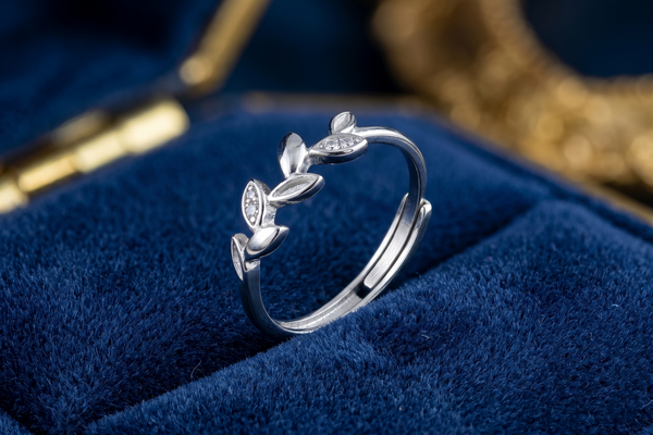 The Laurel Vine Adjustable Ring
