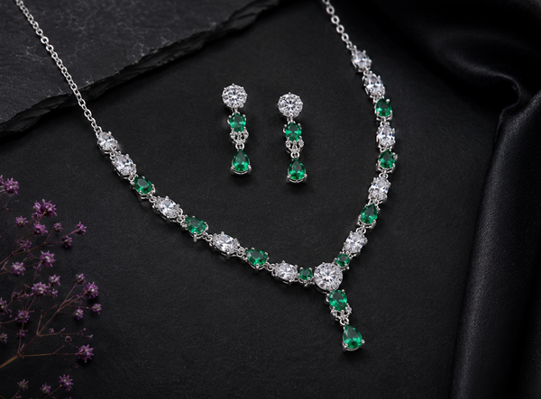 The Emerald Majesty Tear-Drop Necklace Set