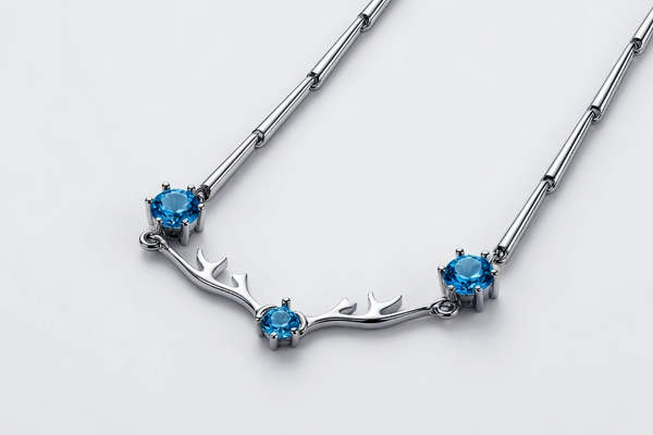 The Arctic Antler Stone Bracelet